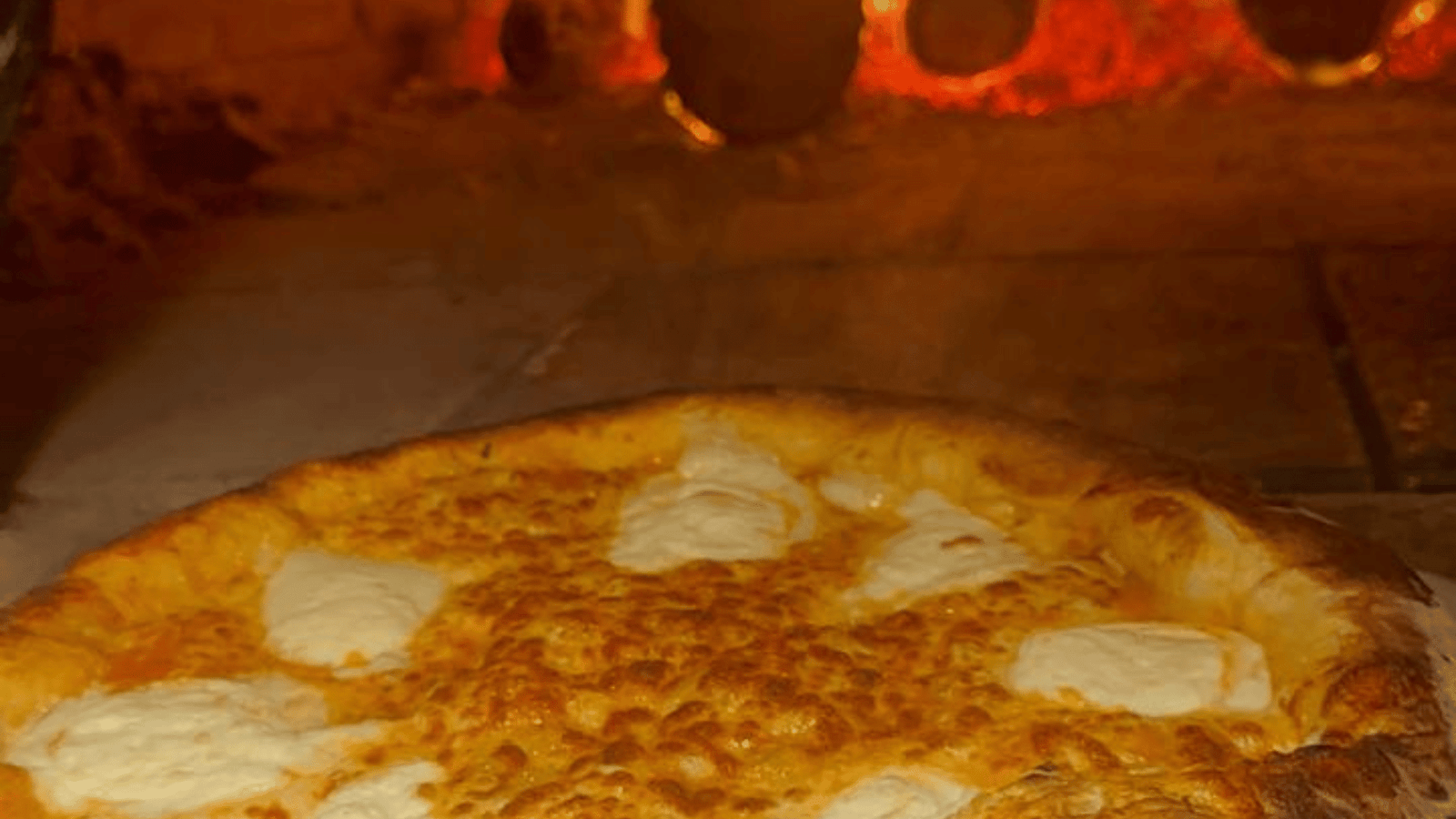 Se você está em busca de uma experiência gastronômica que une tradição e inovação, com certeza vai querer conhecer as melhores opções de pizzas premium em Curitiba.